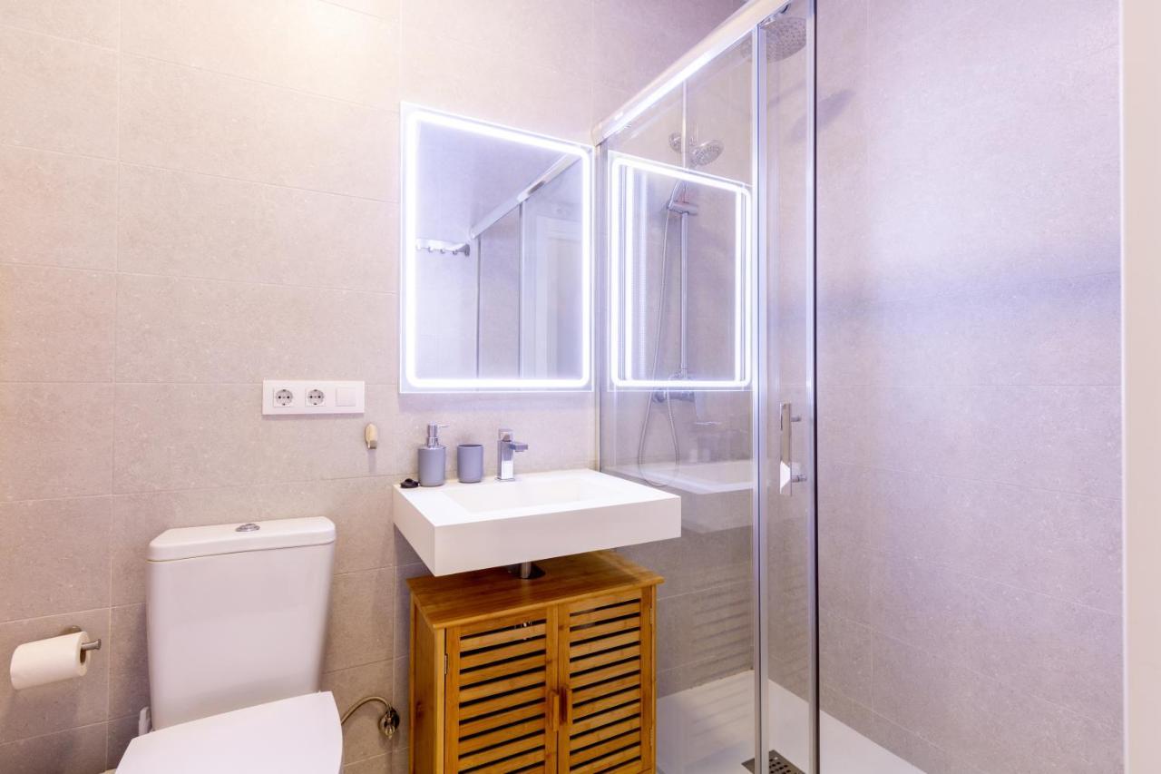 Charming 2 Bedroom Apartment Triana Bridge By Ocityzen Sevilla Kültér fotó